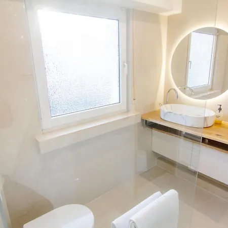 Cozy Kyoto - - Doppelzimmer Mit Gemeinschaftsbad * Kolín nad Rýnem